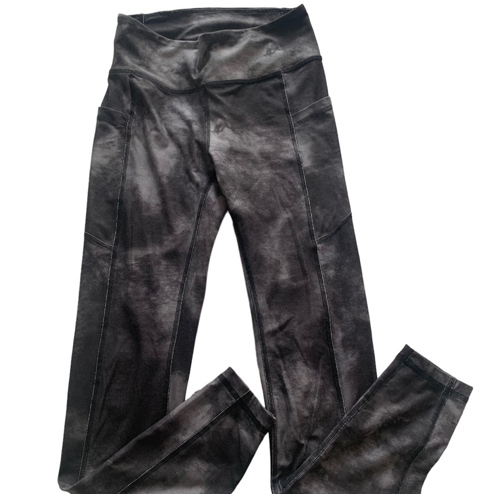 Gilly Hicks (Hollister), tie dye leggings with pockets on the sides